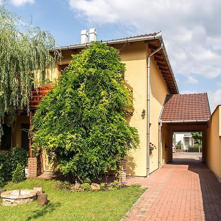 Aqua Apartman Jula Exterior foto