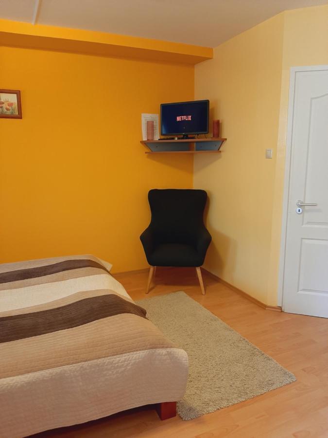 Aqua Apartman Jula Exterior foto