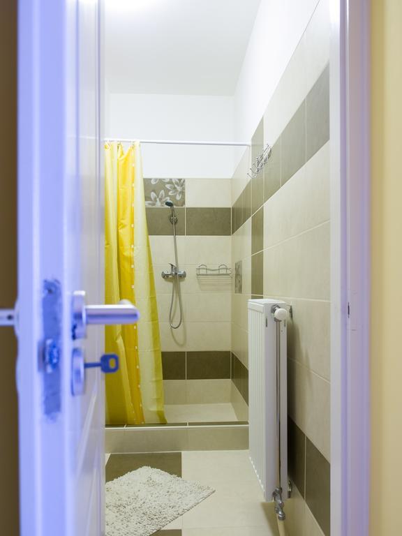 Aqua Apartman Jula Cameră foto