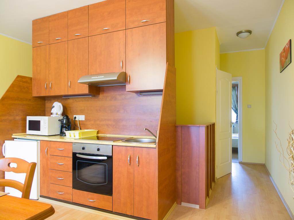 Aqua Apartman Jula Cameră foto