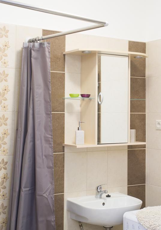 Aqua Apartman Jula Cameră foto